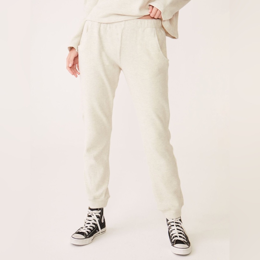 NWT Monrow Thermal Jogger Sweatpants in Eggshell